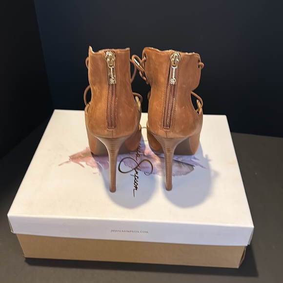 NEW- Jessica Simpson Stiletto Women’s size 7 Brown/camel & Gold. NIB z - Picture 4 of 6